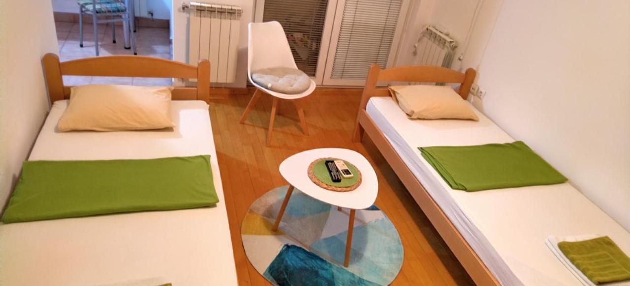Jani Apartment 2 City Center Üsküp Dış mekan fotoğraf