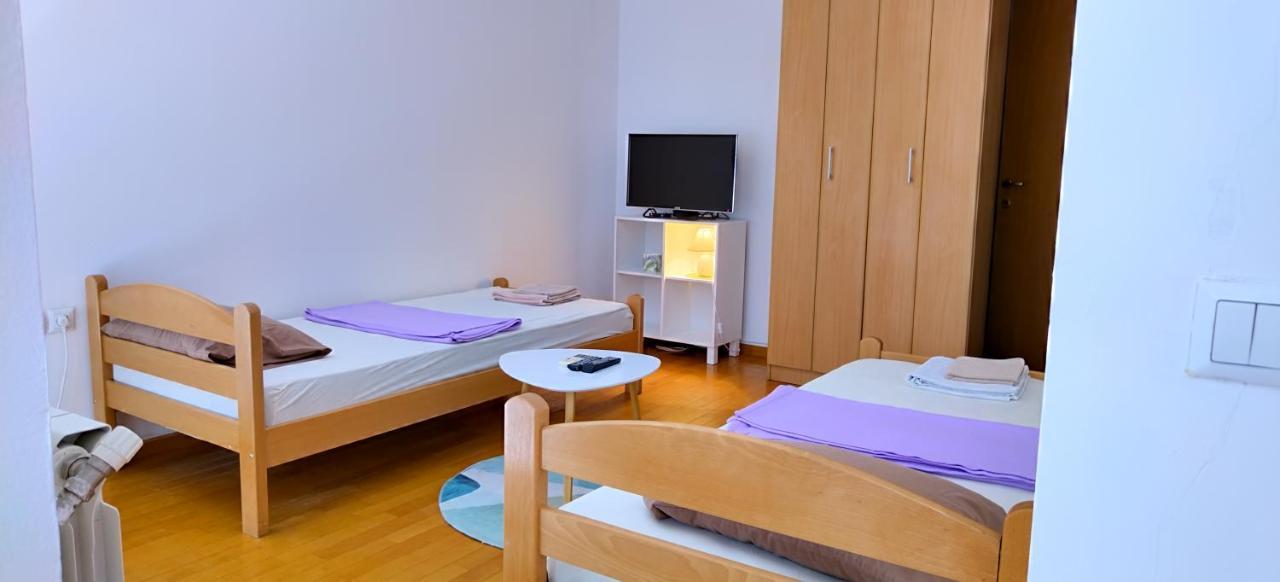 Jani Apartment 2 City Center Üsküp Dış mekan fotoğraf
