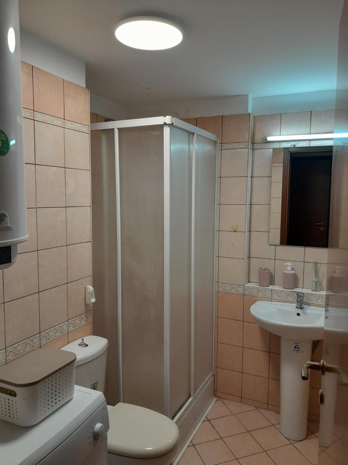 Jani Apartment 2 City Center Üsküp Dış mekan fotoğraf